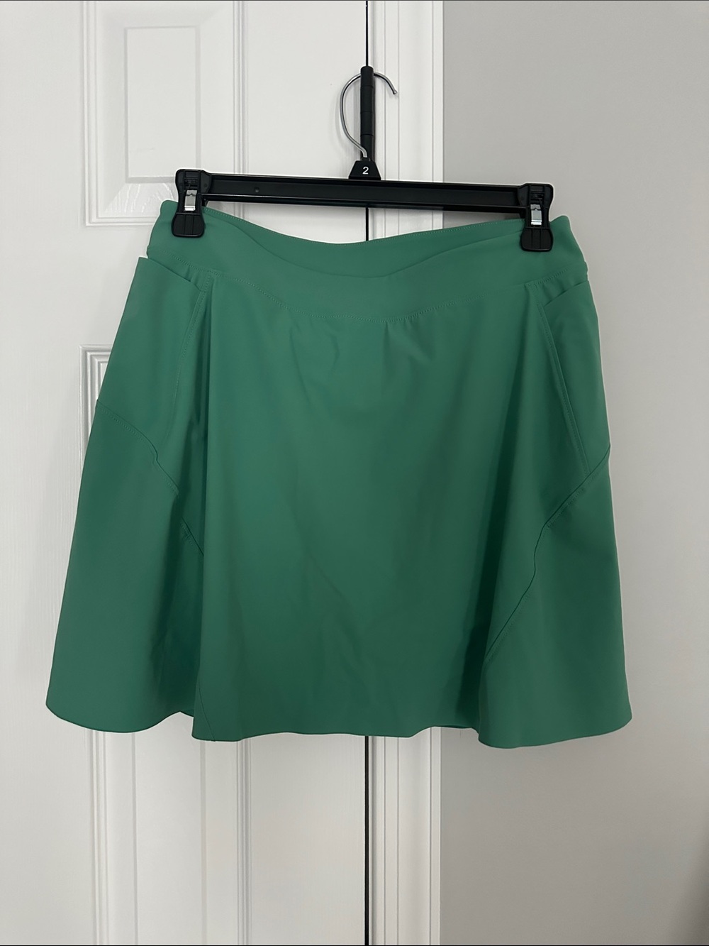 NWT Women’s Athletic Skort in Green